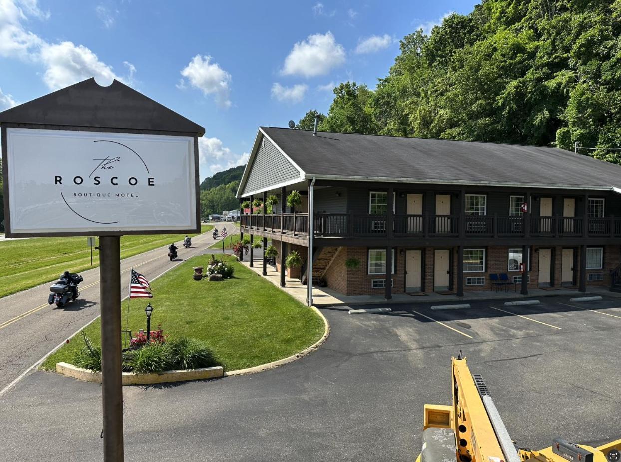 The Roscoe Boutique Motel Coshocton Exterior photo